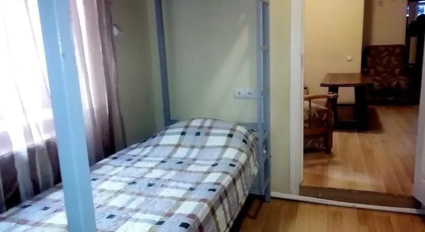 Hostel at 19 - photo 3