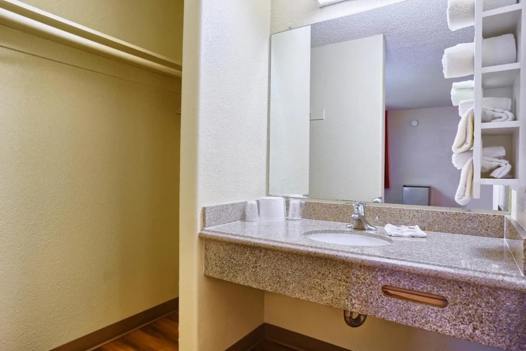 Cathedral Hill Hotel - photo 18