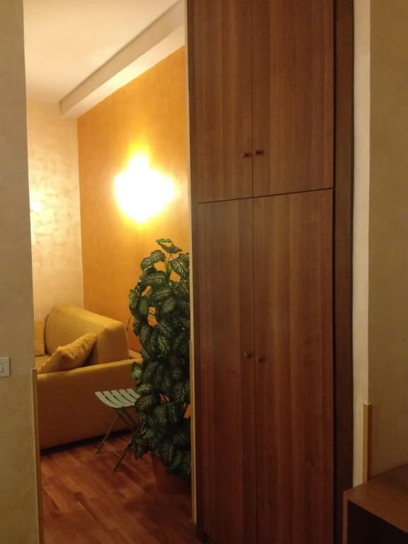 Residence Re di Roma Rooms - photo 9