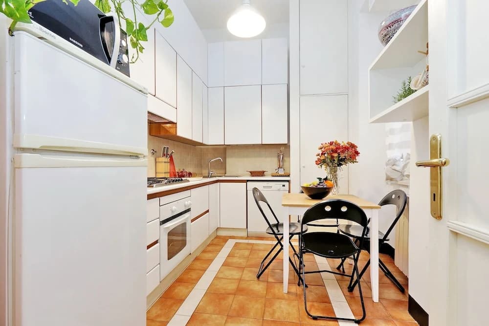 Leonita Apartment - photo 17