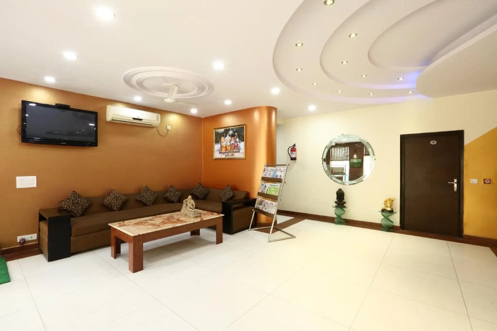 OYO 4184 Hotel Raj - photo 2