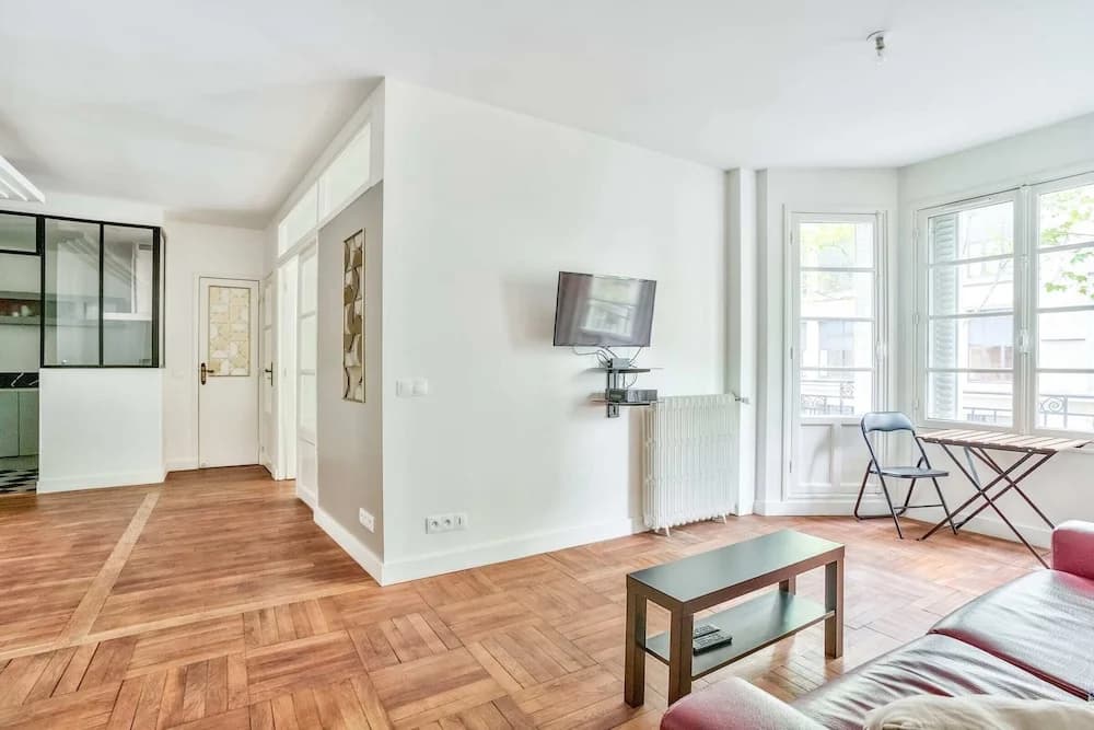 Apartment With Balcony Near Gare Montparnasse - photo 3