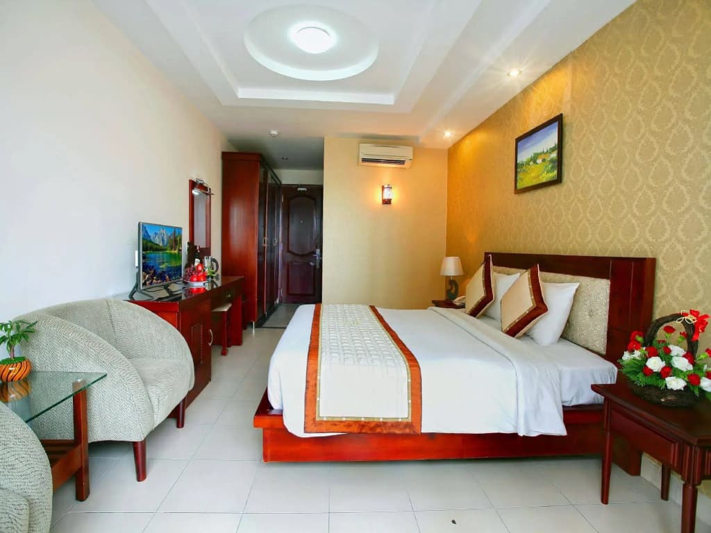 Sunny Hotel - photo 3