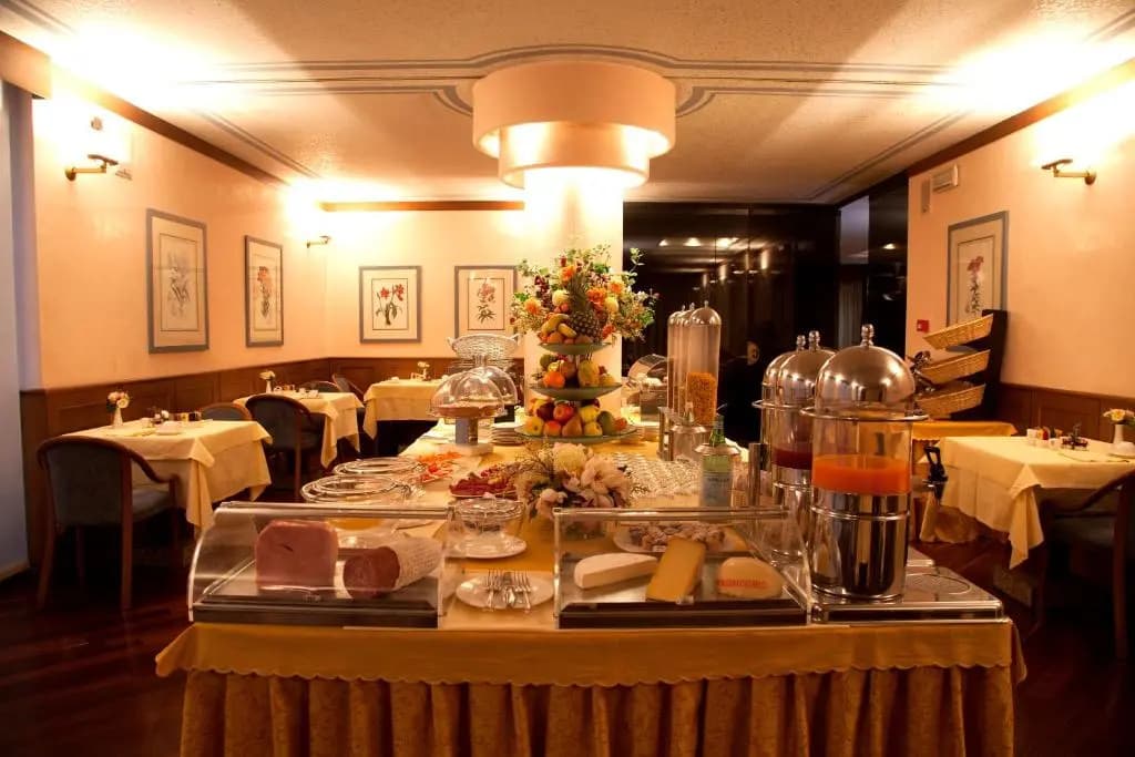 Crivi's Hotel - photo 24