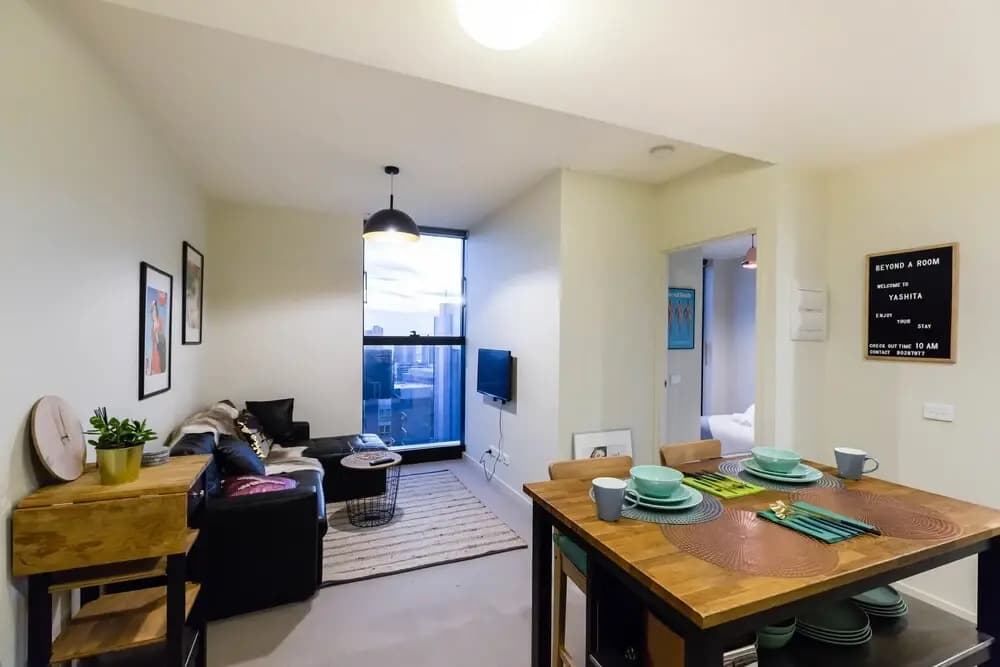 YASHITA, 2BDR Melbourne Apartment - photo 4