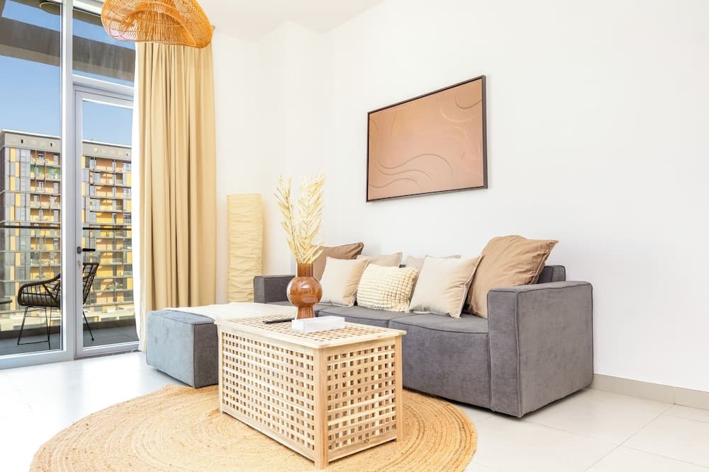 Bloomfields 1br Elegant Escape Pulse - photo 2