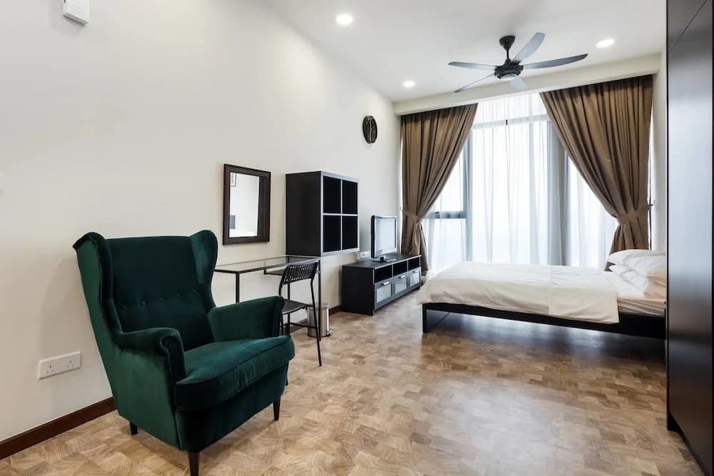 Luxurious Studio Suites @ Tun Razak - photo 10