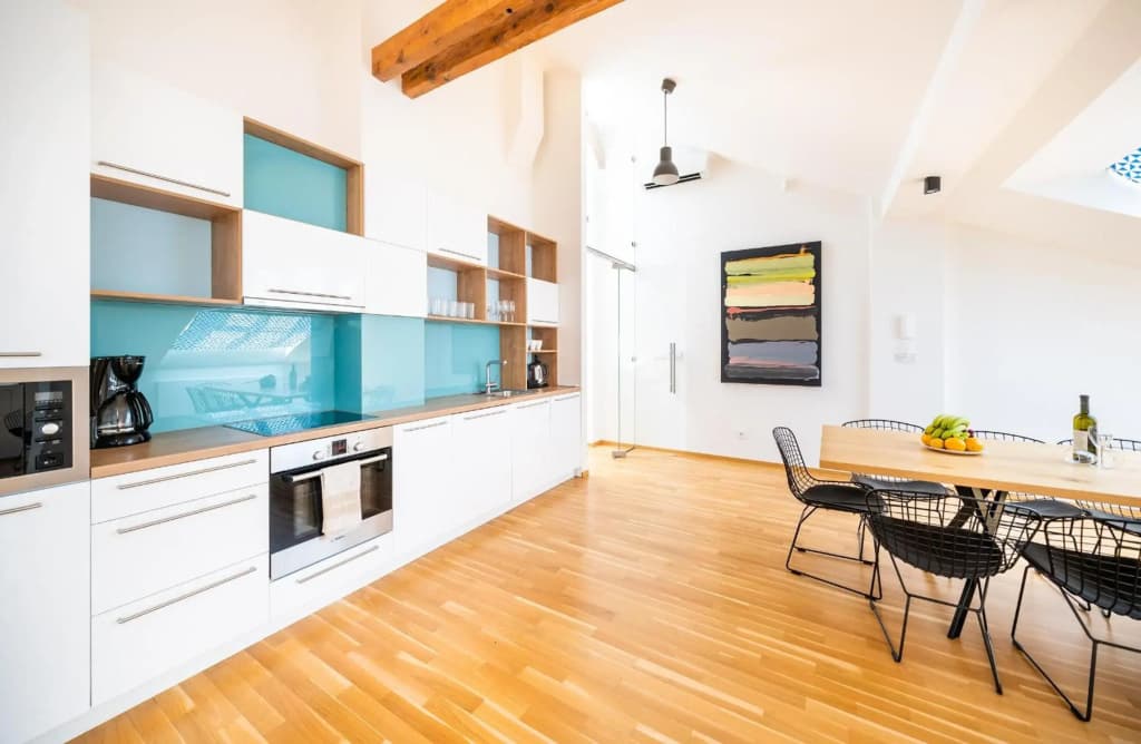 5BR+3.5BT Wilson Central apt. - photo 17