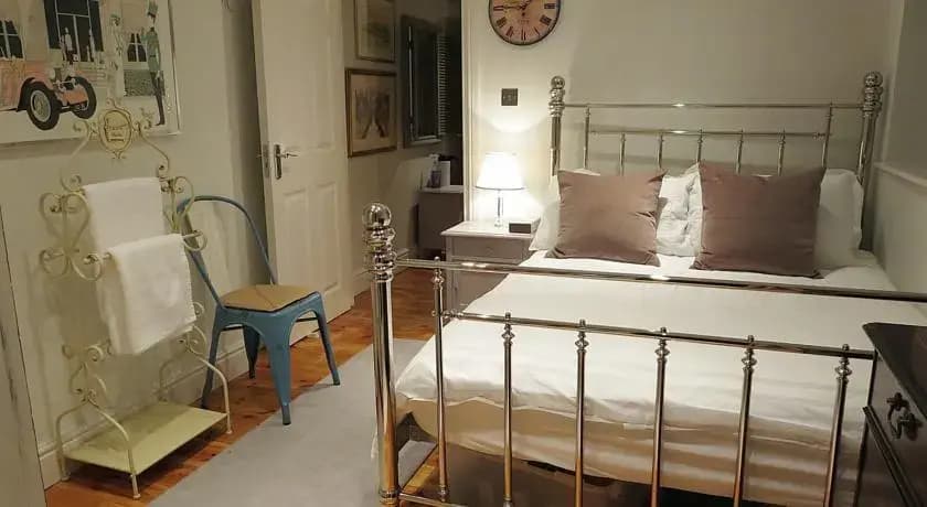 Clapham - magnificent new two-bed flat with private garden - photo 2