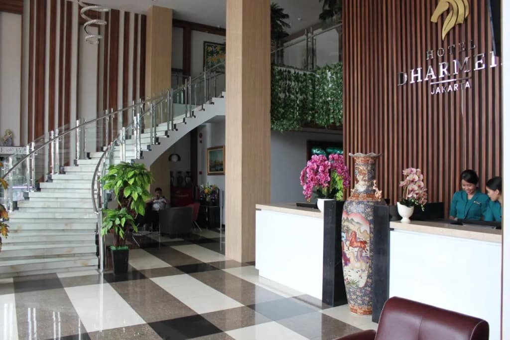 Hotel Dharmein - photo 2