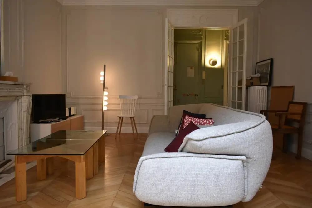 Spacious Parisian Family Apartment - photo 3