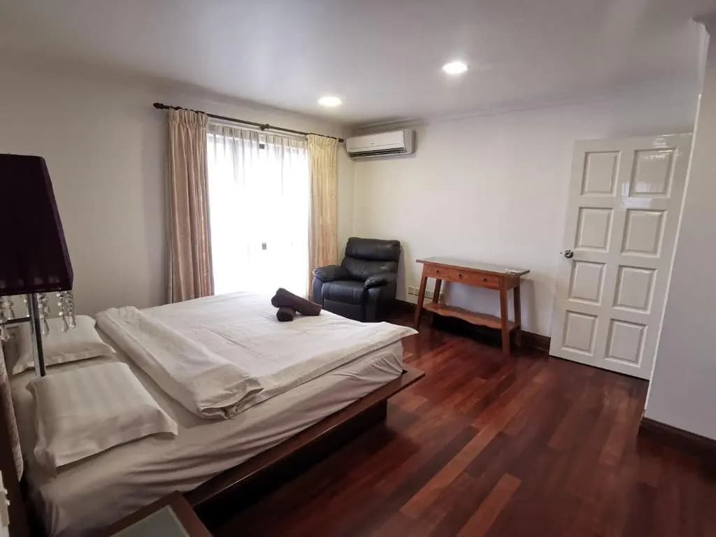 Marina Residence Suites @ Marina Court Resort Condominium - photo 1