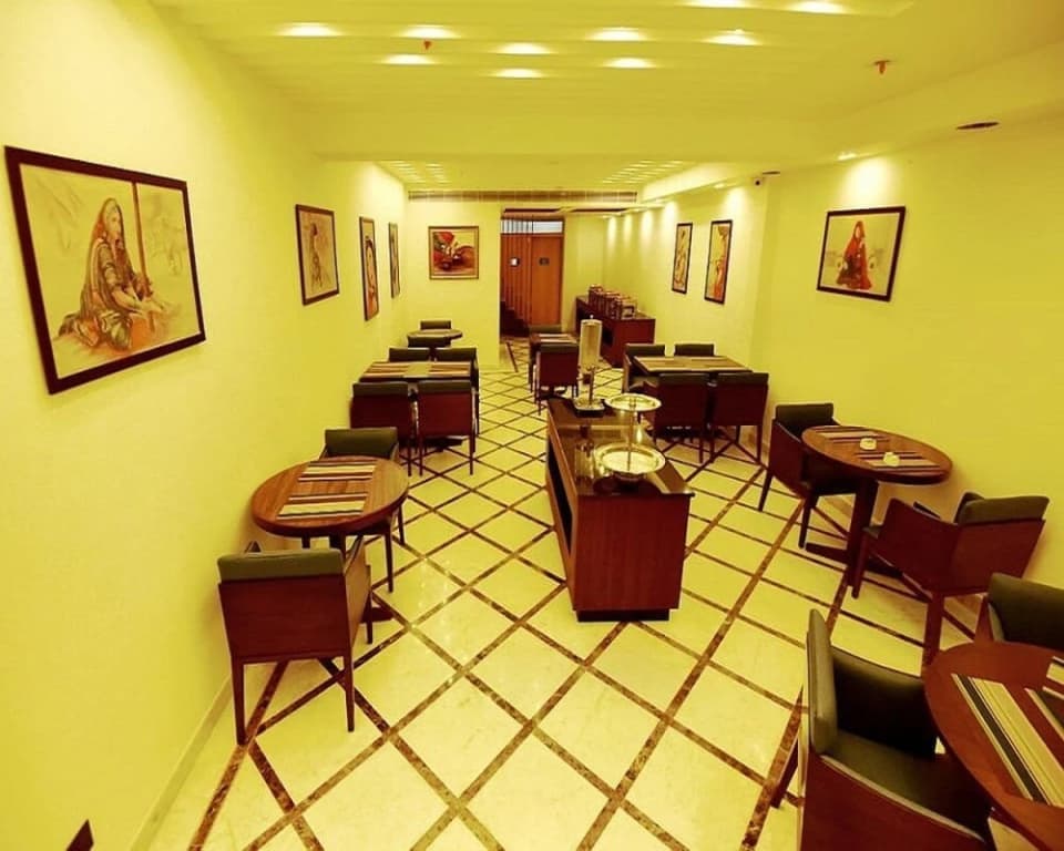 Hotel Rani Castle - photo 16