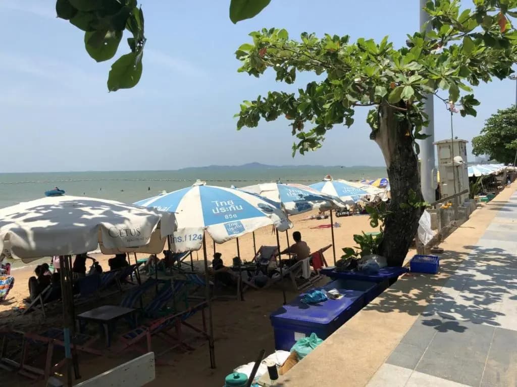 Kuno - 2Br, Beachfront Jomtien - photo 15