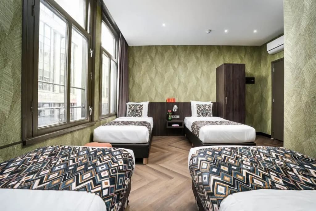 Hotel Damsquare - photo 42