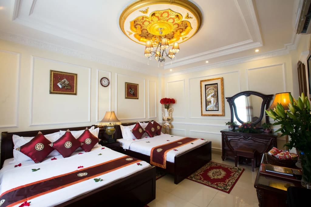Louis Hotel - photo 7