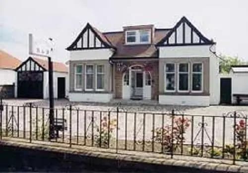 Milton House - photo 6