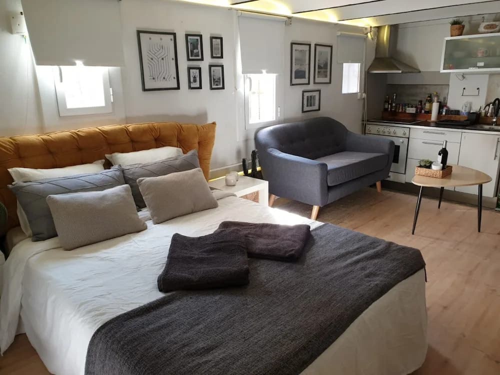 New Studio Just Renovated Center BCN - photo 3