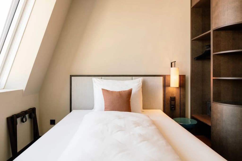 Hotel Schani City - photo 4