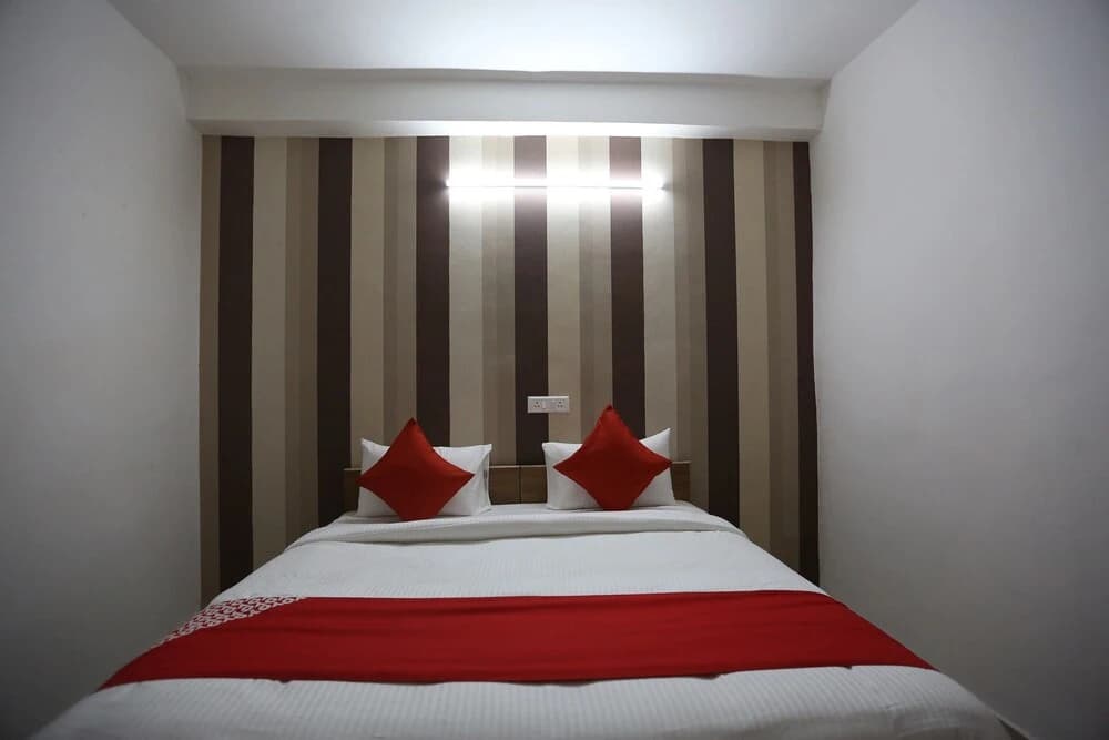 Retreat Inn by OYO Rooms - photo 6