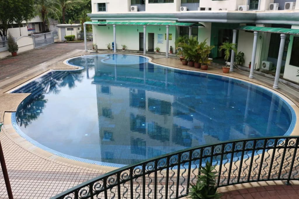 Stallions Suites Penang - photo 13