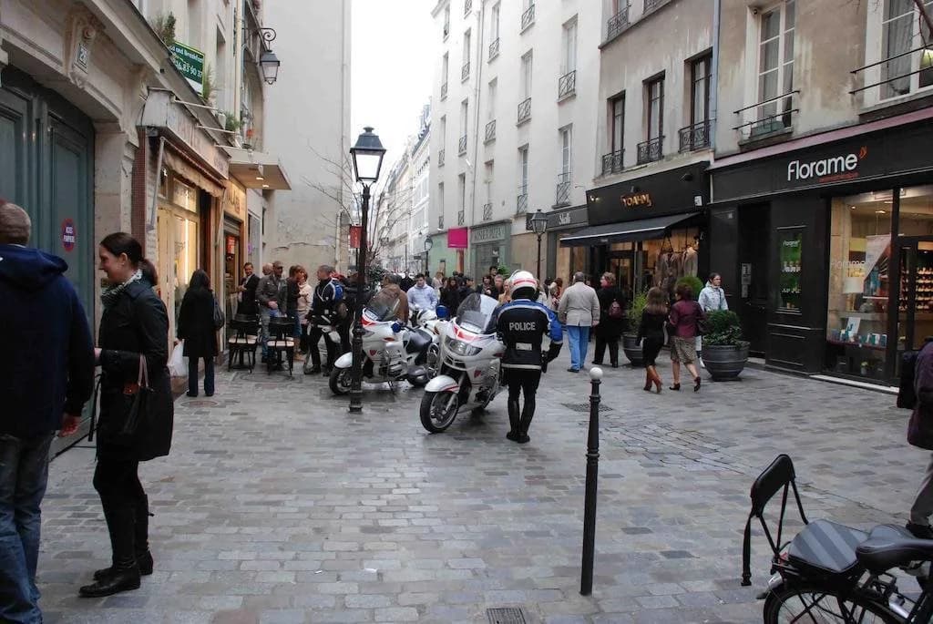 Magnificent Apartment - 3br/6p - Le Marais - photo 17