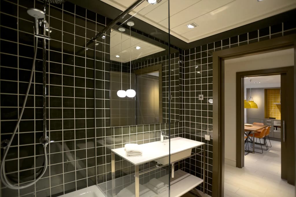 Midtown Apartments - photo 10