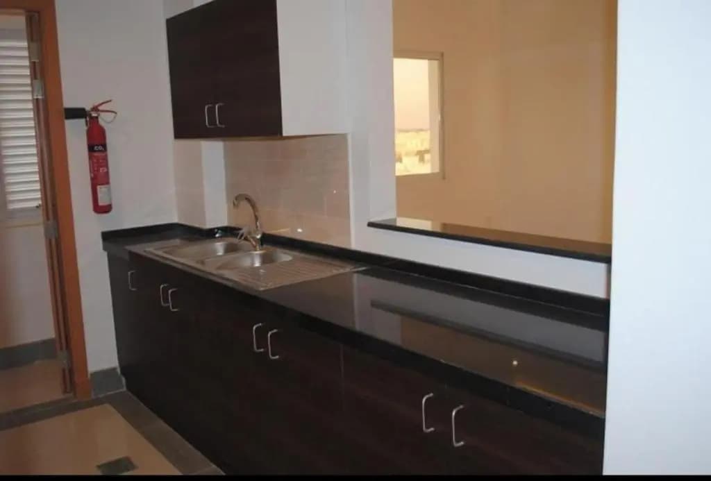 ONE Comfortable 2BR Apartment near Airport - photo 9