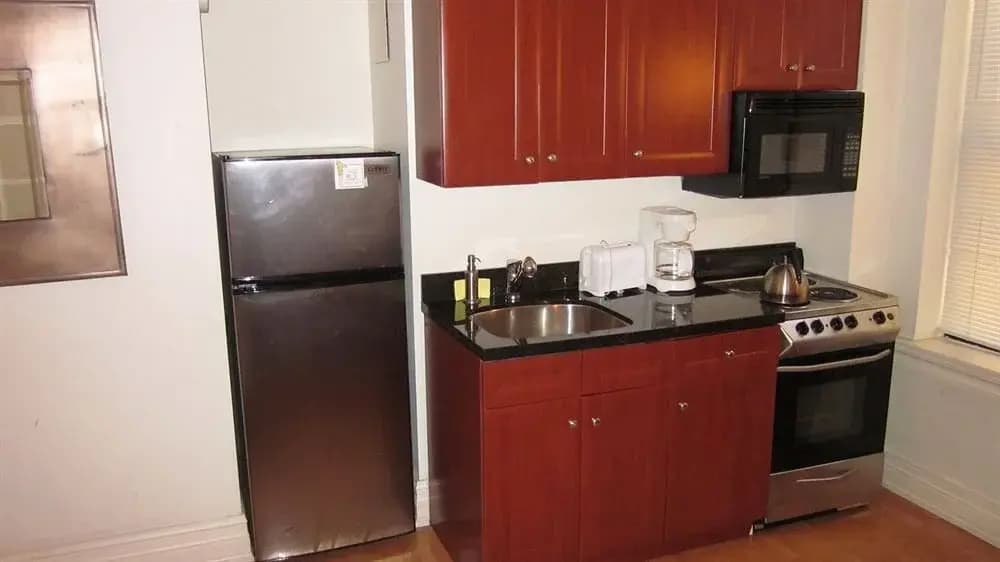 Central Park Apartments - photo 12