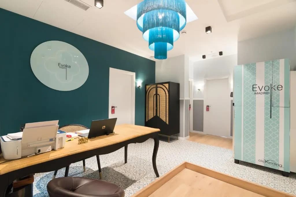 Hostal Evoke Madrid - photo 11