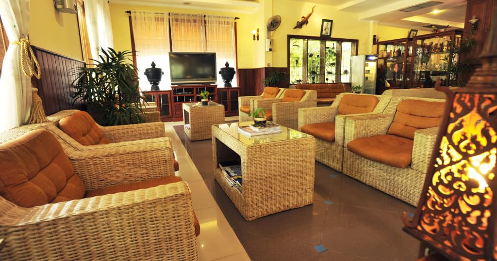 City River Hotel - photo 2