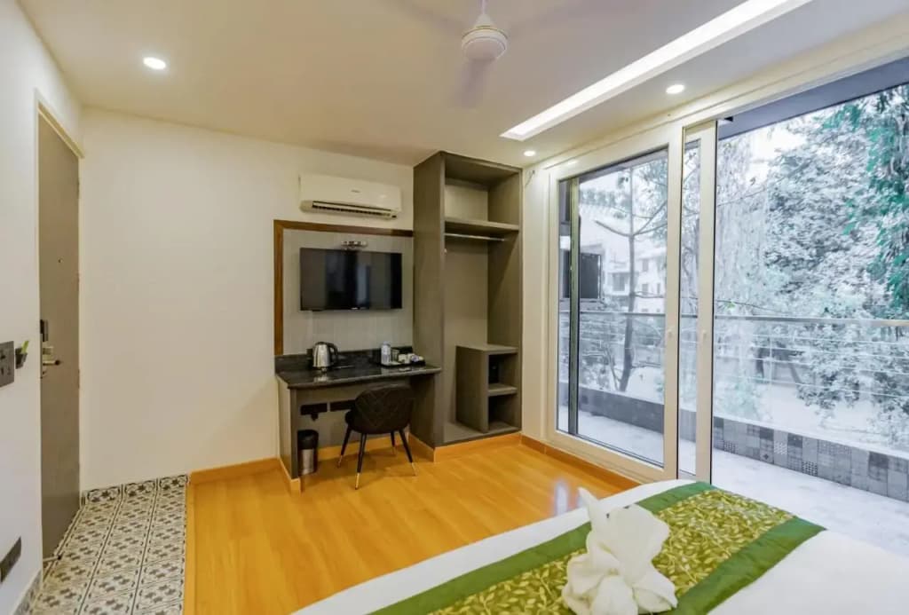 Mayur Hotel at CR Park New Delhi - photo 14
