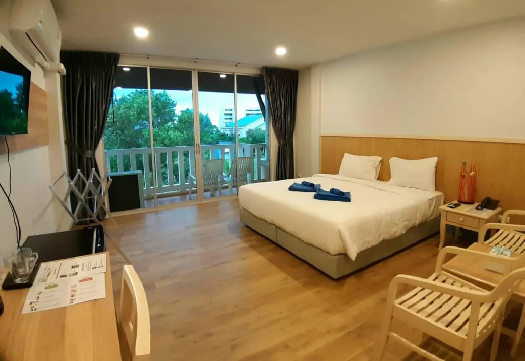 Karon Living Room - photo 27