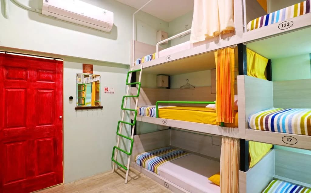 Mel's Dorm - photo 4
