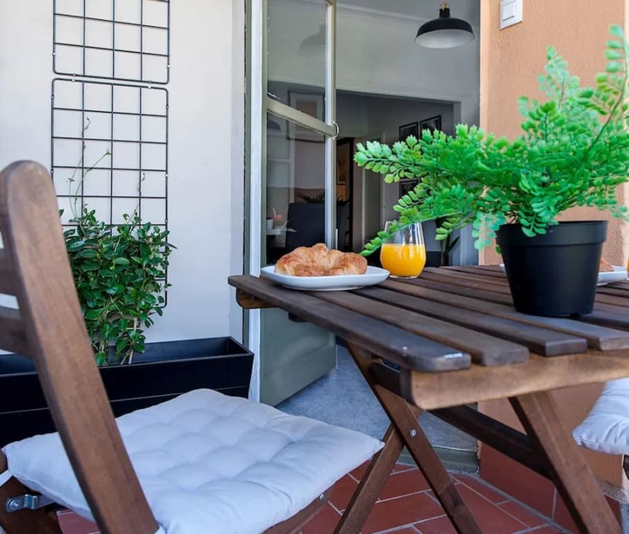 Prime Eixample Hideaway 6 Guests With Balcony by Myrentalhost - photo 9
