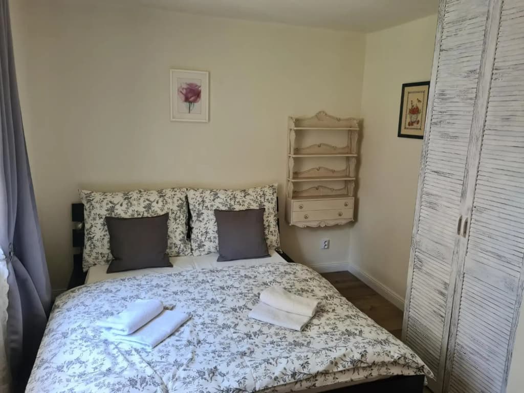 Airport Rooms - photo 5