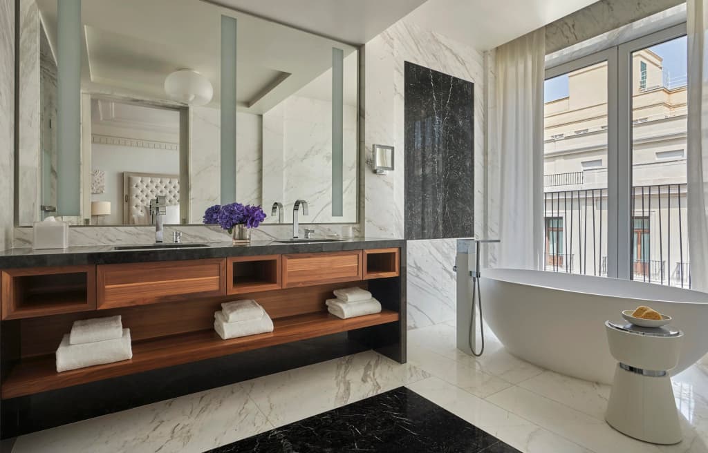 Four Seasons Hotel Madrid - photo 20