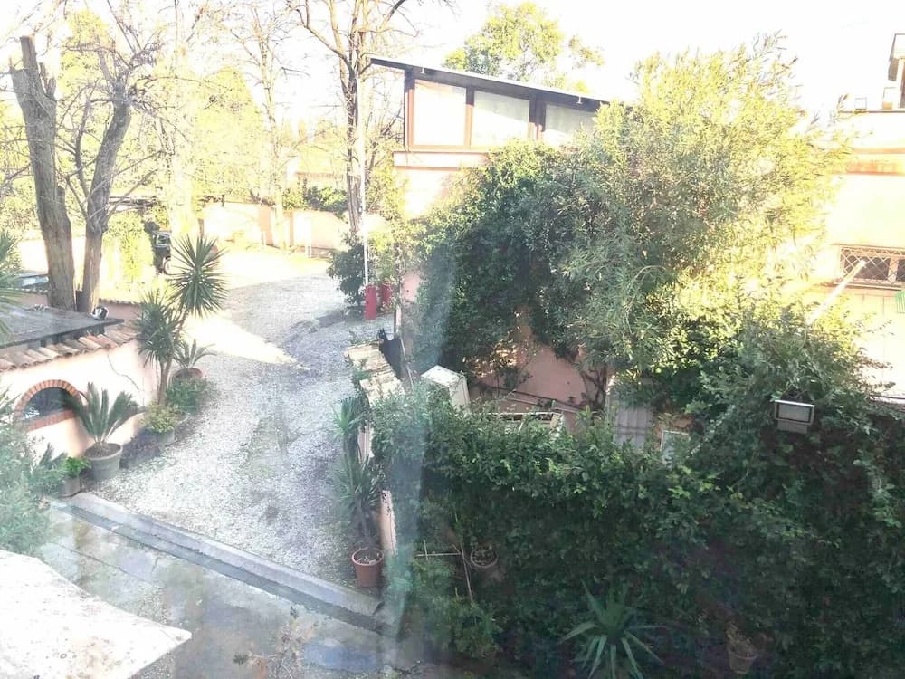 Hton Flat 3 - photo 8