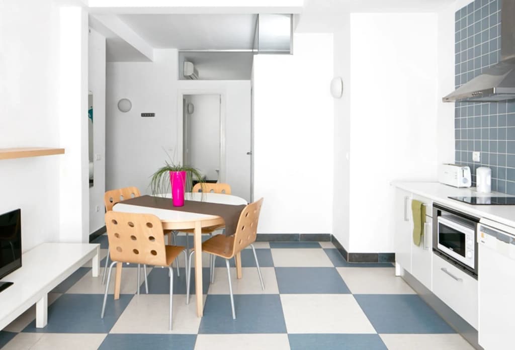 Apartamentos Mayerling Bisbe Urquinaona - photo 6