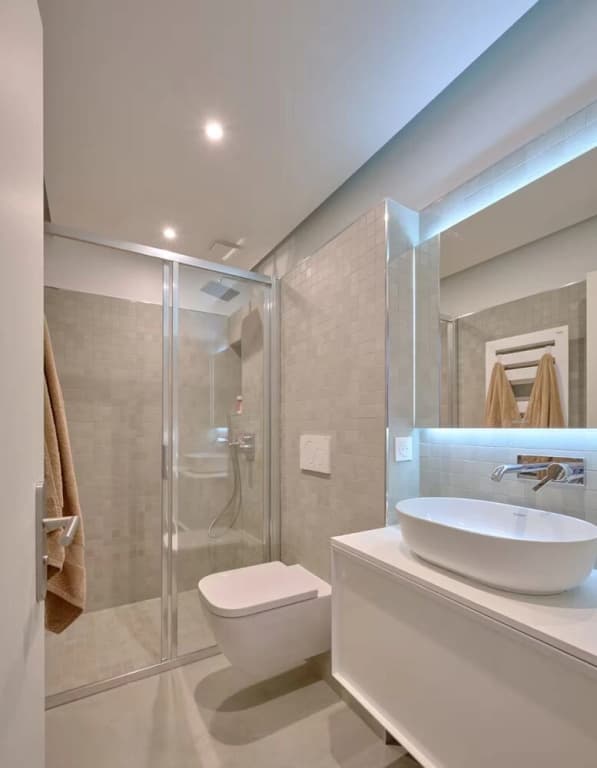 By Saint-sulpice Newly Refurbished 4 BR Apartment - photo 10
