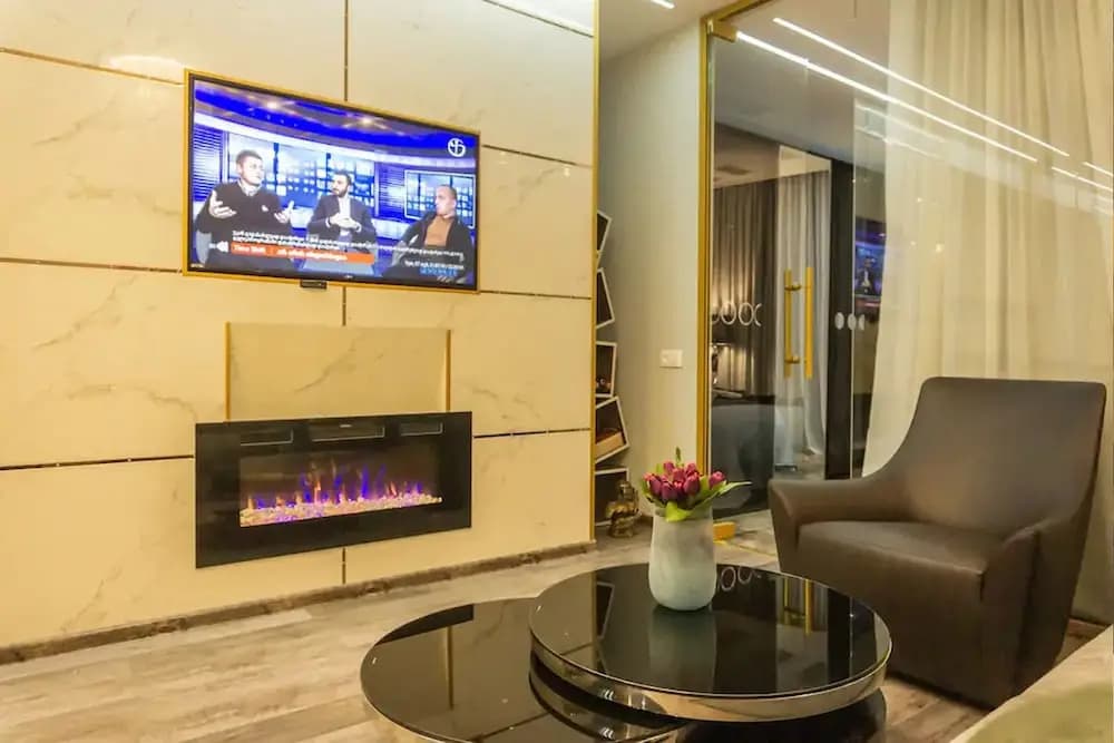 Luxury Apartments - photo 2