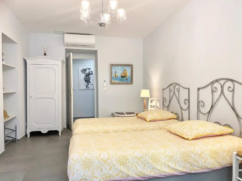 Cozy 2BR Appartment near the Port of Nice - photo 2
