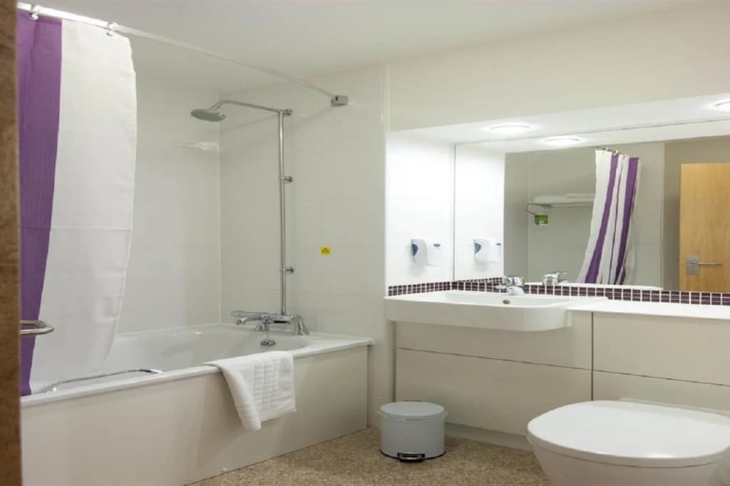 Premier Inn London St Pancras - photo 8