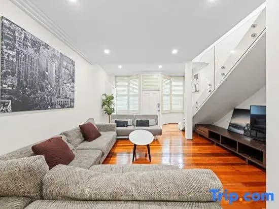 Stylish 3BR House(Parking)/ICC&DarlingHarbour-8min - photo 2