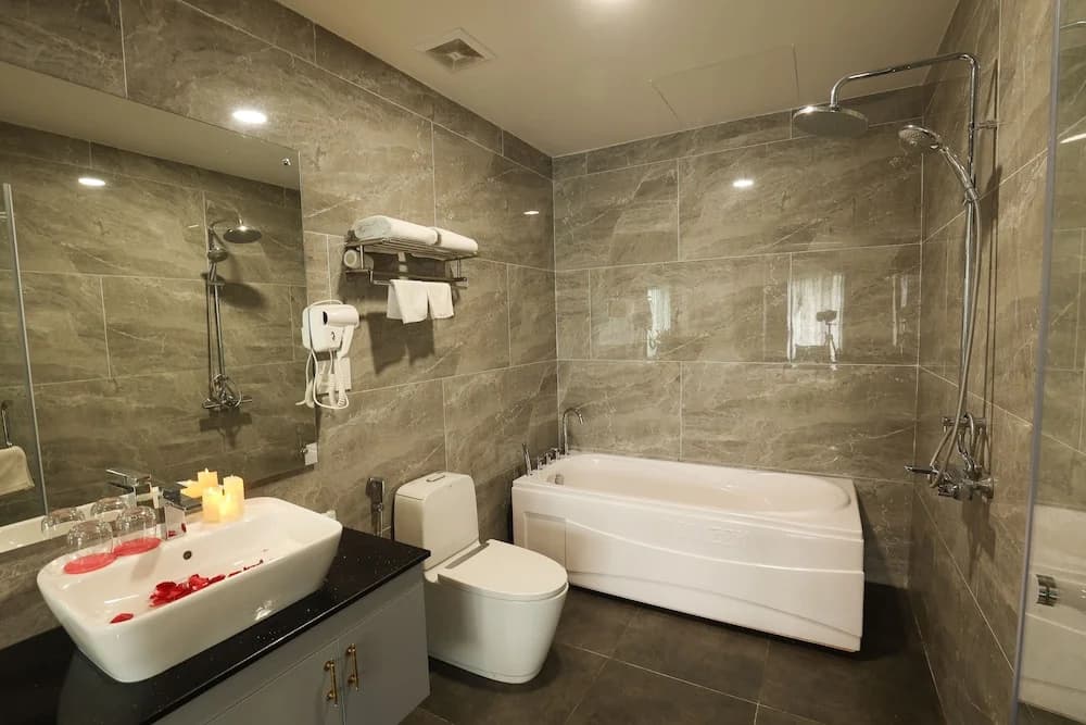 Royal Văn Phú Hotel - photo 19
