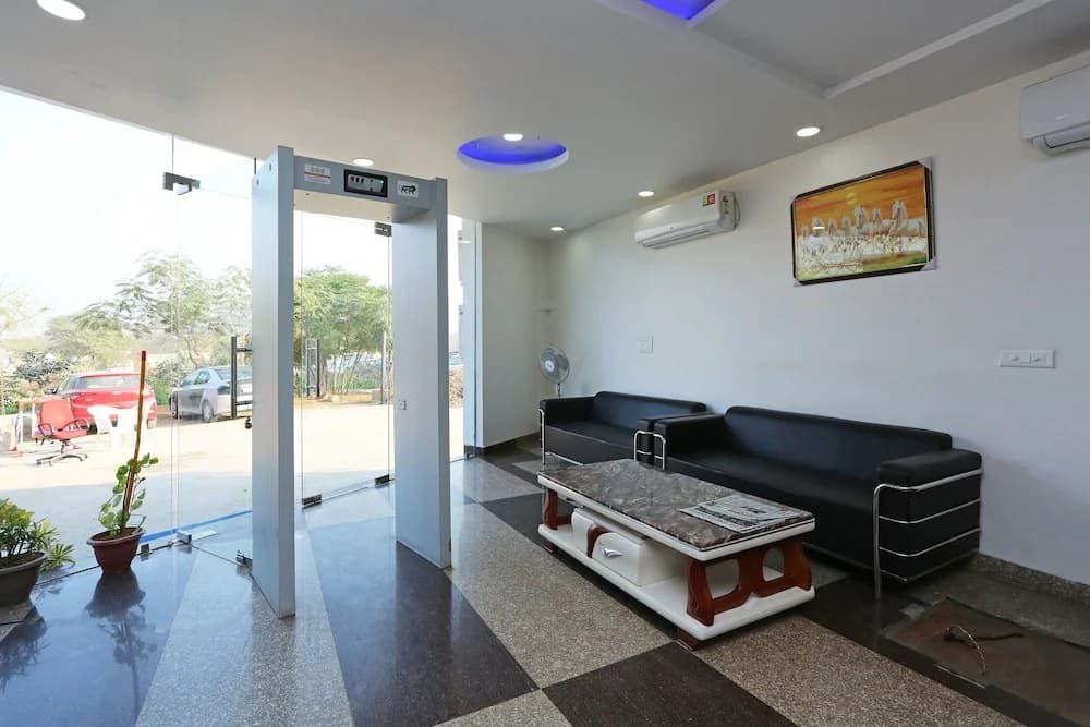 OYO 8968 Hotel Le Comfort - photo 10