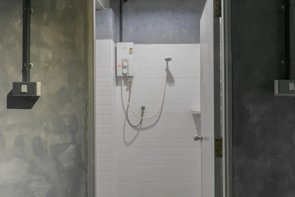 M Gray Hostel & Cafe - photo 8