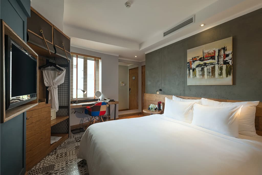 Bespoke Trendy Hotel Hanoi - photo 4