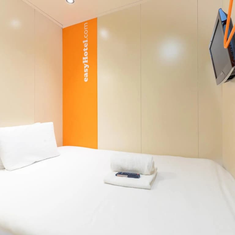 easyHotel Edinburgh - photo 5