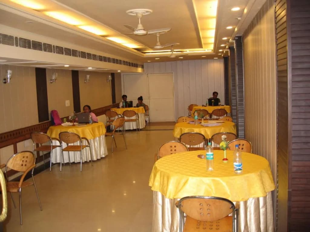 Amar Inn - photo 9
